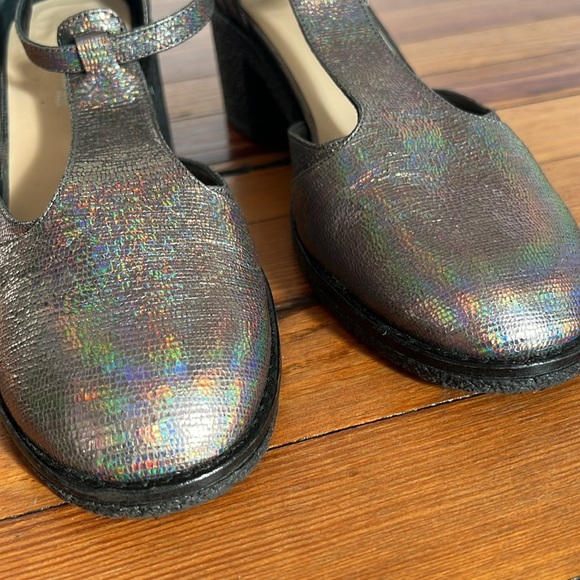 Mellow Yellow Paris Silver/Gray Iridescent Leather T-Strap Block Heels - EU 40 - Picture 5 of 11